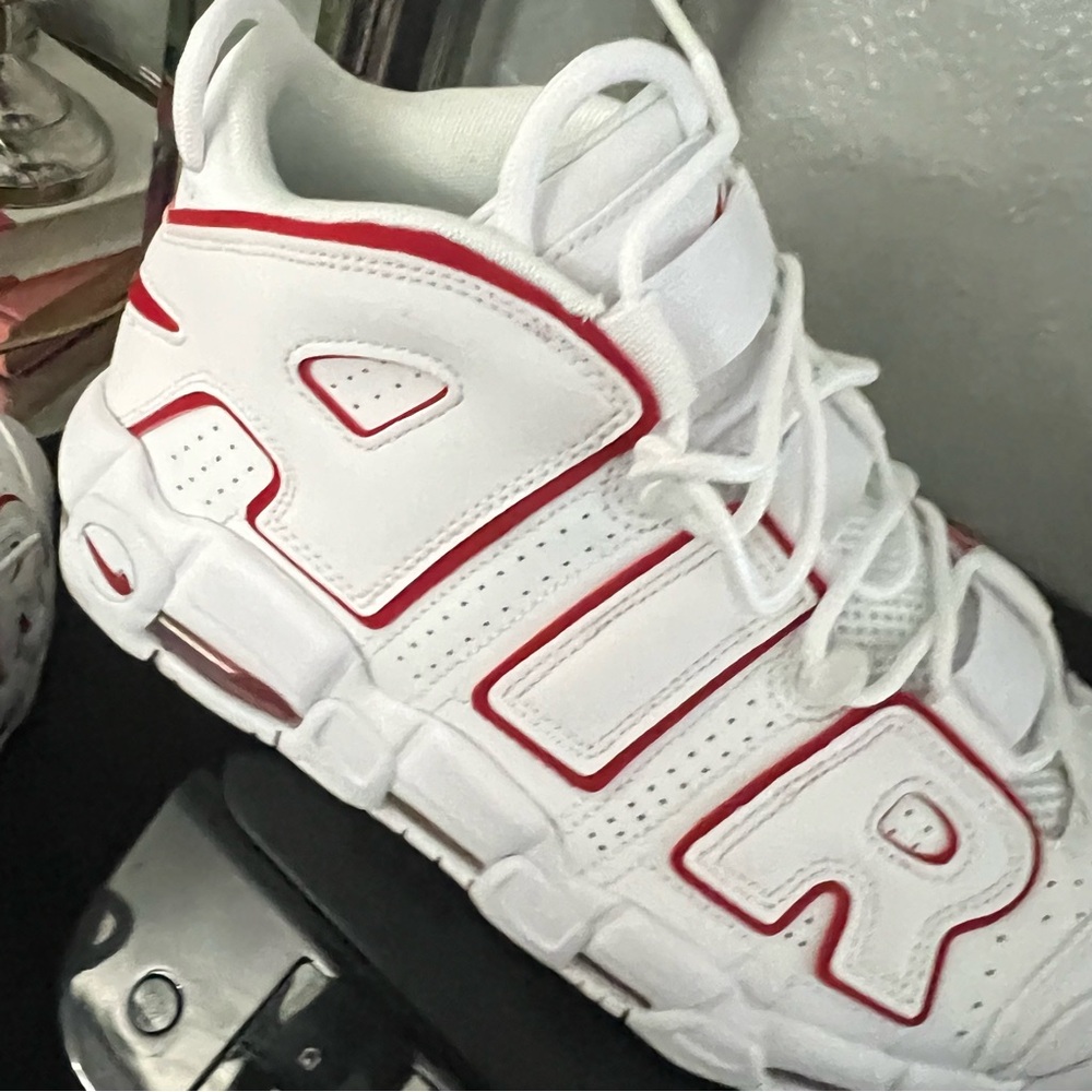 Nike Air uptempo red and white - Picture 4 of 6